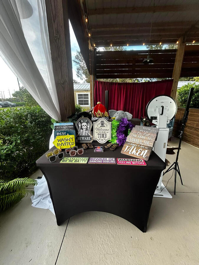 Halloween Party Prop Table